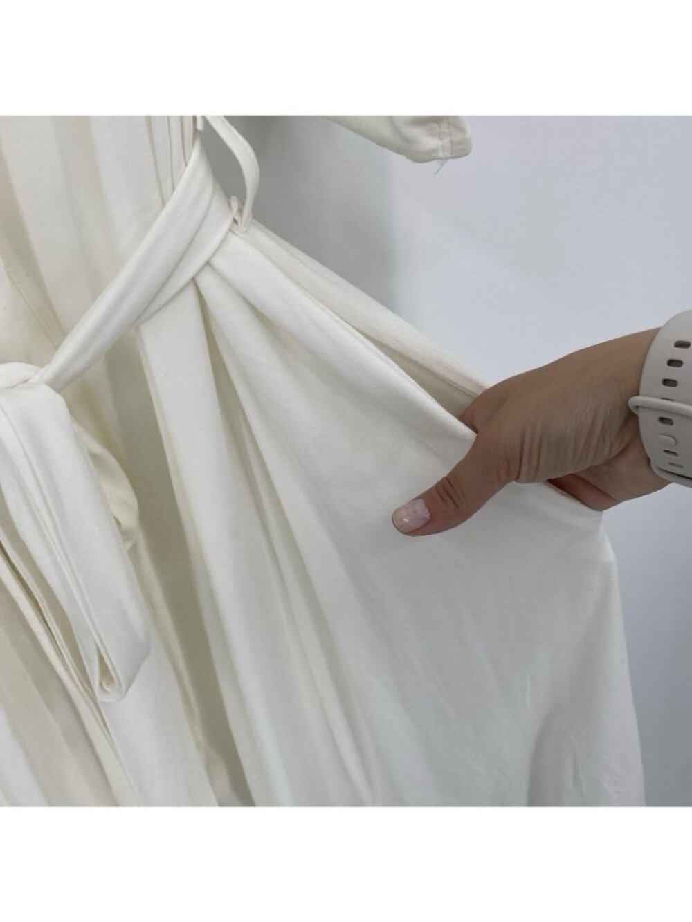 COZY EARTH Women's Size M Bamboo Stretch-Knit Robe Ivory White Loungewear - Picture 13 of 16